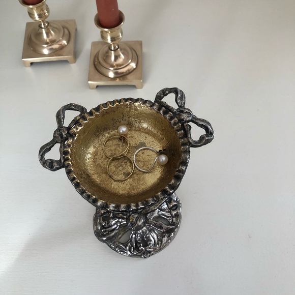 Vintage bow trinket holder - Picture 2 of 3